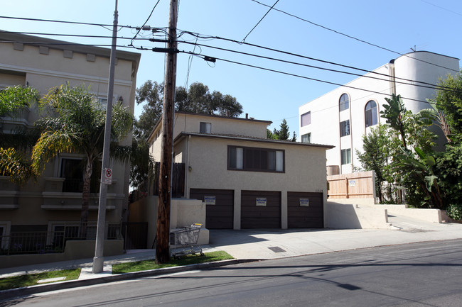 11548 Rochester Ave in Los Angeles, CA - Building Photo - Building Photo