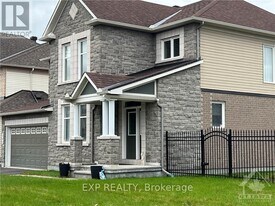 541 Caracole Way in Ottawa, ON - Building Photo