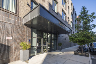 N7 Williamsburg in Brooklyn, NY - Building Photo - Building Photo