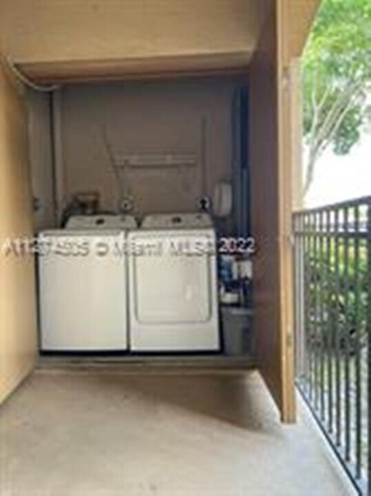 101 SW 117th Ave, Unit 107 in Pembroke Pines, FL - Building Photo