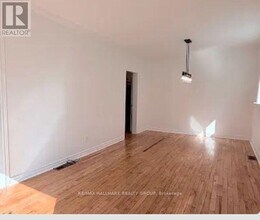 299 Parkdale Ave in Ottawa, ON - Building Photo - Building Photo