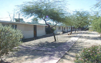 2568 E Copper St in Tucson, AZ - Building Photo - Building Photo