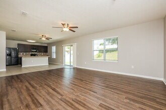 2477 Valhalla Dr in Tavares, FL - Building Photo - Building Photo