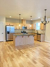 308 SW Marsuda Terrace in Beaverton, OR - Building Photo - Building Photo