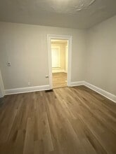 105 Ave B in Rochester, NY - Foto de edificio - Building Photo