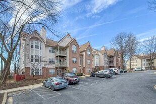 Lakepointe at Town Center Condominiums in Upper Marlboro, MD - Building Photo