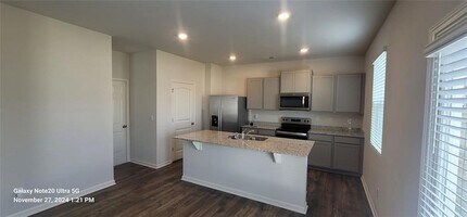8236 Bluewater Dr in Fairburn, GA - Building Photo - Building Photo