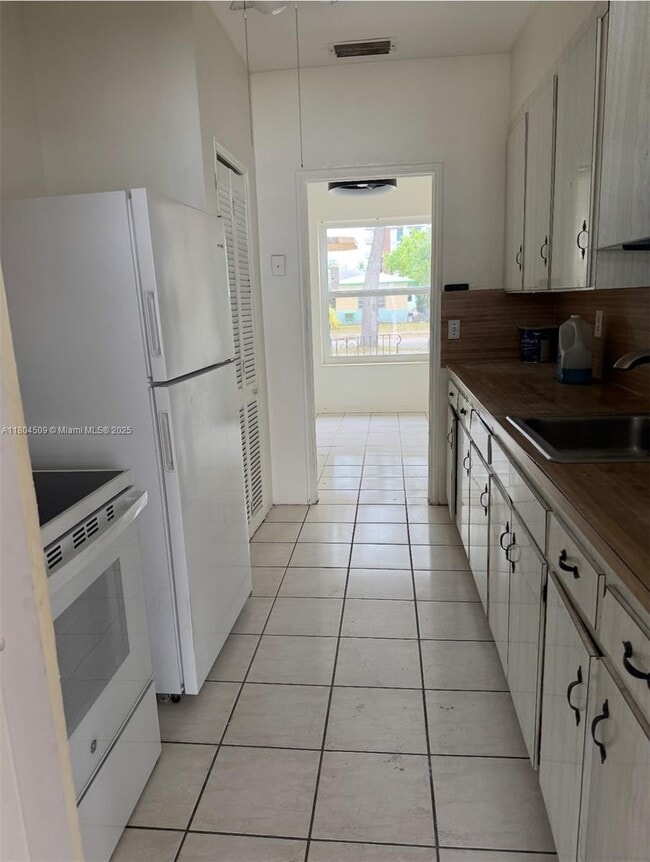 1747 Adams St in Hollywood, FL - Building Photo - Building Photo