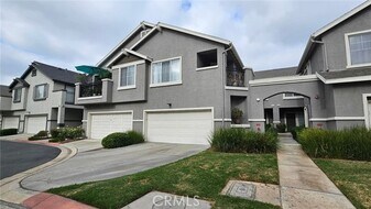 3338 E Hammond Cir in Orange, CA - Building Photo