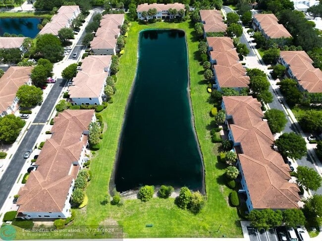 157 Delancy Ave in Delray Beach, FL - Foto de edificio - Building Photo