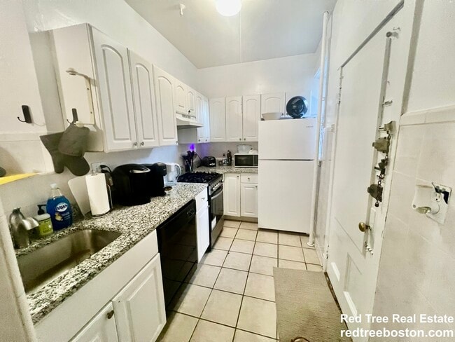 316 Saint Paul St, Unit 1