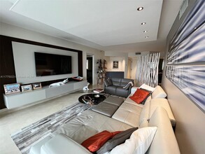 2800 Island Blvd in Aventura, FL - Building Photo - Building Photo