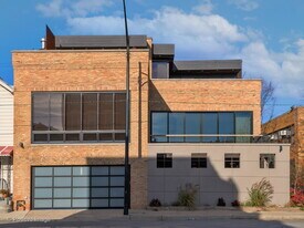 1302 W Erie St in Chicago, IL - Building Photo