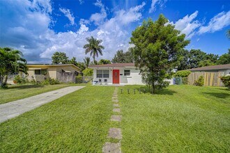 6433 SW 25th St in Miramar, FL - Building Photo - Building Photo
