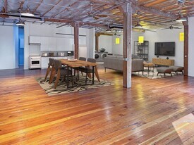 629 J St in San Diego, CA - Building Photo