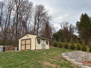 2016 Harkins Rd in Pylesville, MD - Foto de edificio - Building Photo