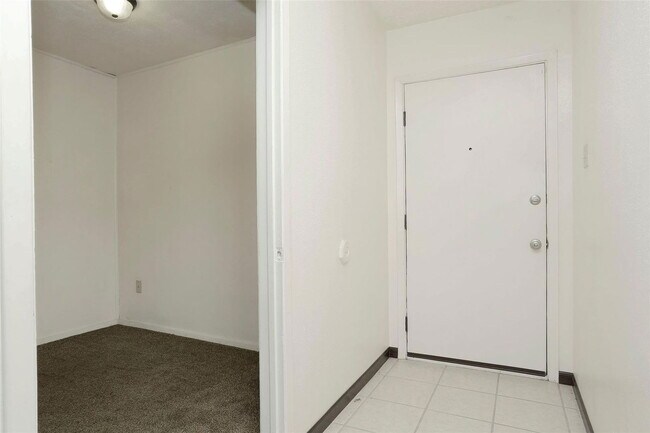 1418 Crawley Ct in Channelview, TX - Foto de edificio - Building Photo