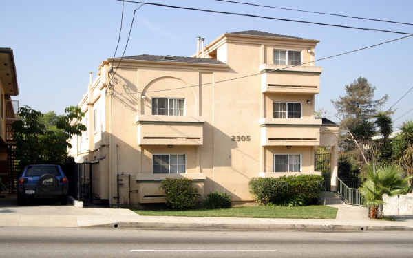 2305 Glendale Blvd in Los Angeles, CA - Building Photo - Building Photo