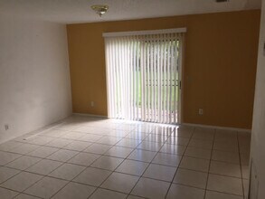 2231 SE Braddock St in Port St. Lucie, FL - Building Photo - Building Photo