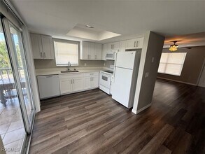 3705 Country Club Blvd in Cape Coral, FL - Building Photo - Building Photo