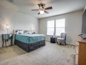 1618 Duet Dr in Dallas, TX - Foto de edificio - Building Photo