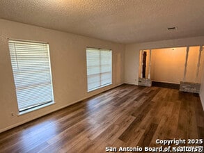 4638 Shavano Woods in San Antonio, TX - Building Photo - Building Photo