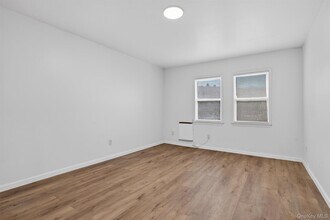 376 NY-52 in Woodbourne, NY - Building Photo - Building Photo