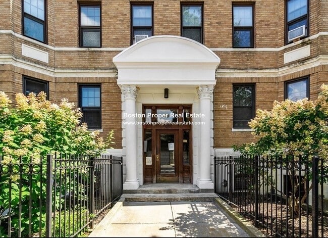 property at 60 Queensberry St