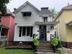 359 Lincoln Rd in Windsor, ON - Building Photo