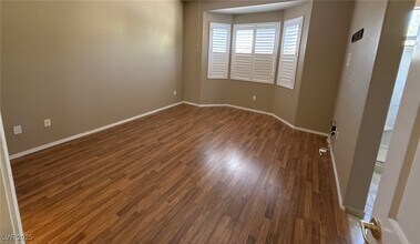 10532 Sea Palms Ave in Las Vegas, NV - Building Photo - Building Photo