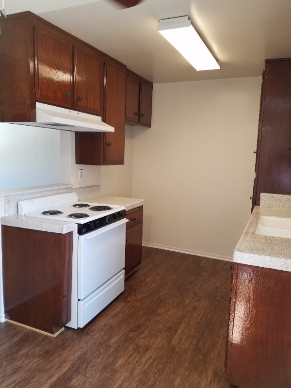 10635 Colima Rd in Whittier, CA - Building Photo - Building Photo