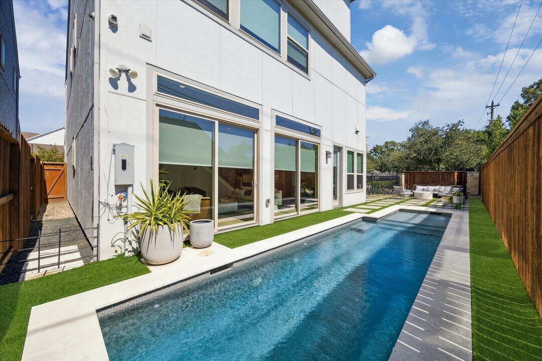 6609 Basal Woods Way in Houston, TX - Building Photo