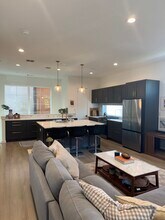 419 W 9th St in Dallas, TX - Building Photo - Building Photo
