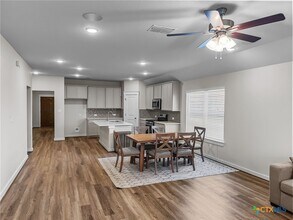 916 Gray Cloud Dr in New Braunfels, TX - Building Photo - Building Photo