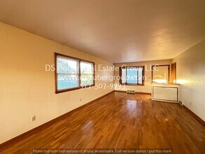 1316 Ravenswood Dr in Lansing, MI - Building Photo - Building Photo