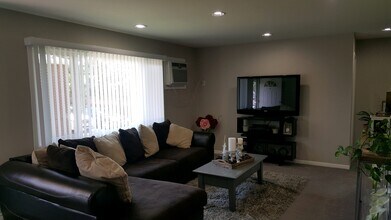 133 S 18th Ave, Unit A in Brighton, CO - Foto de edificio - Building Photo