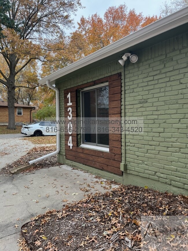 1304 NE 68th Terrace in Gladstone, MO - Building Photo - Building Photo