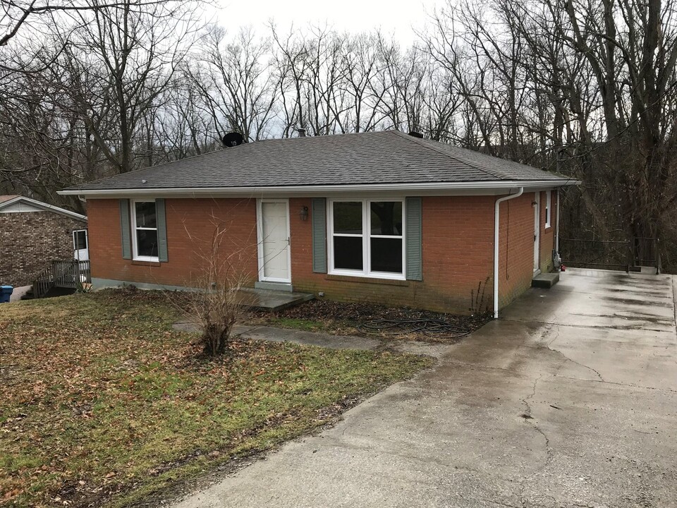 1287 Dotland Cir in Shelbyville, KY - Building Photo