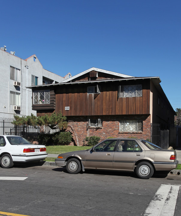 131 N Avenue 51 in Los Angeles, CA - Foto de edificio