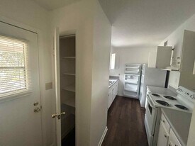 Pine Ridge Apartments at Shalimar in Shalimar, FL - Building Photo