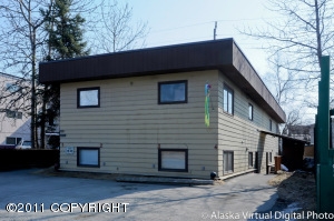 516 E 10th Ave in Anchorage, AK - Foto de edificio