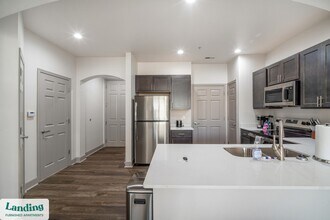 3010 Eden Ave in Cincinnati, OH - Foto de edificio - Building Photo