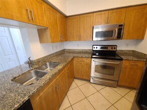 6529 Emerald Dunes Dr in Royal Palm Beach, FL - Building Photo - Building Photo