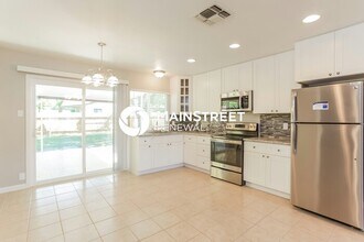 6831 Blue Lake Dr in San Antonio, TX - Building Photo - Building Photo