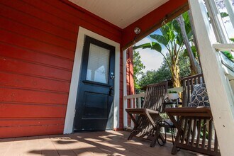 703 Manzanita Ave in Sierra Madre, CA - Building Photo - Building Photo