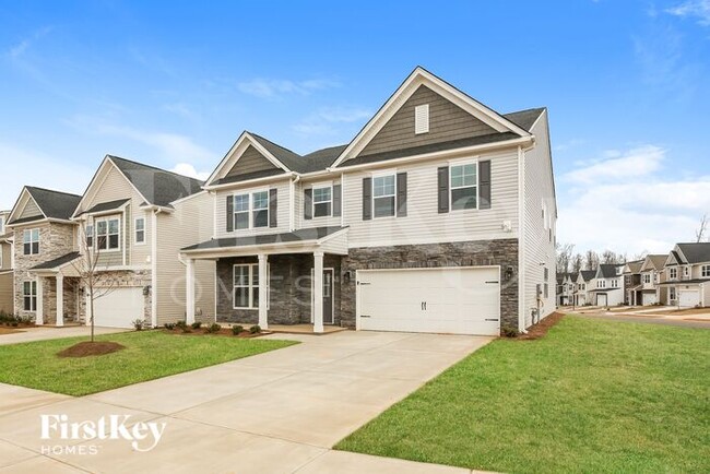 600 Okame Ct in Greer, SC - Building Photo - Building Photo