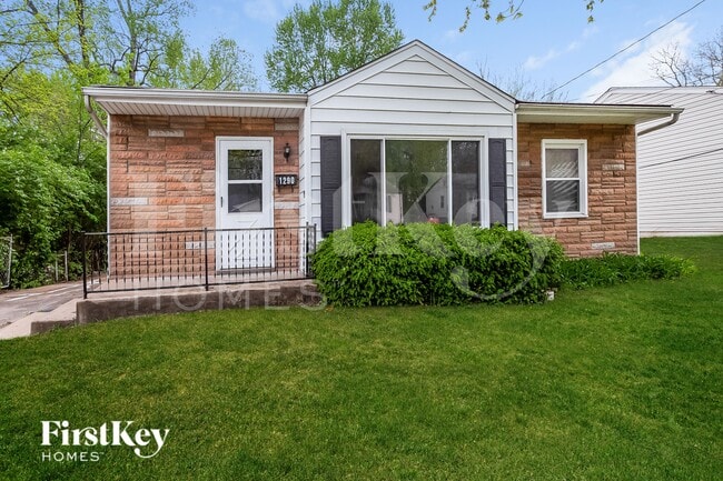 property at 1290 Washington St