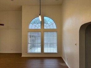 562 Mercer St in Grand Prairie, TX - Building Photo - Building Photo