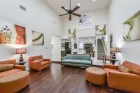 11643 Breezy Knoll Dr in Houston, TX - Foto de edificio - Building Photo