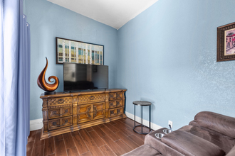 5333 Longridge Ave in Las Vegas, NV - Foto de edificio - Building Photo